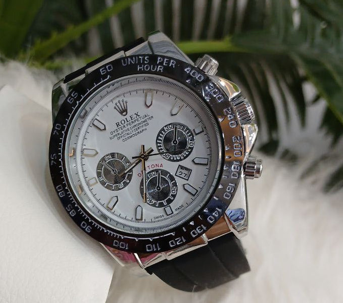 ساعة رجالي بتصميم فاخر – لأن التفاصيل بتفرق